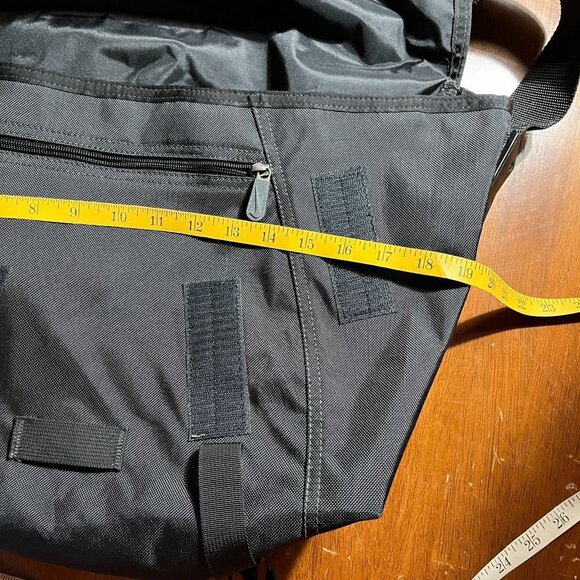 Nike ID Oregon State Messenger Bag USA Made Crossbody Gym Streetwear Commuter - Picture 14 of 16